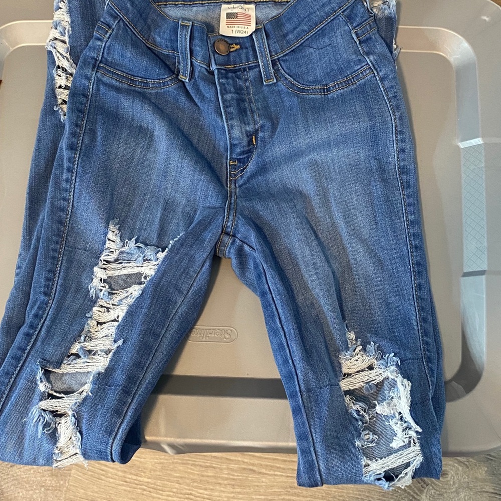 Ripped high-waist skinny jeans